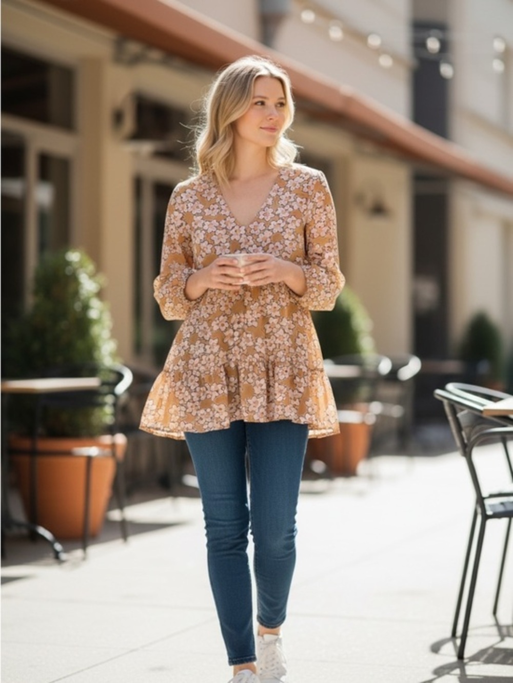 MELLODAY Floral Mini Dress in Tan and White